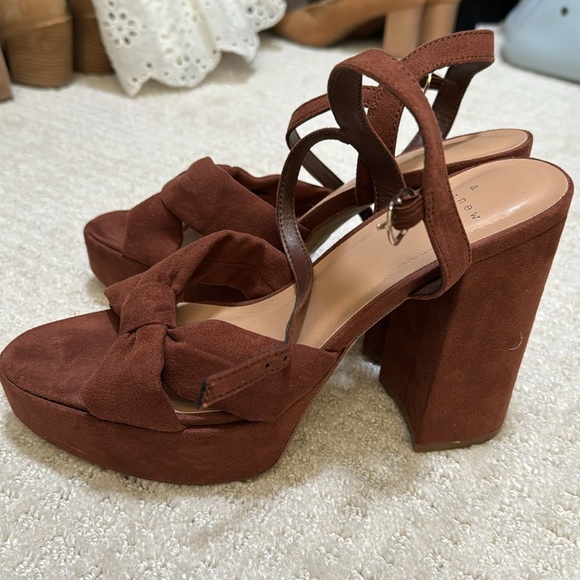 Heels - Picture 2 of 2